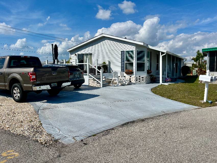 903 Bonaire a Vencie, FL Mobile or Manufactured Home for Sale